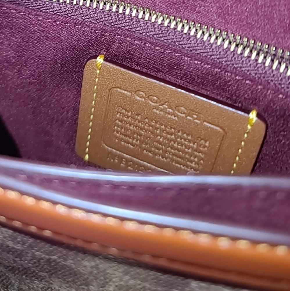 Coach purse - Picture 3 of 4